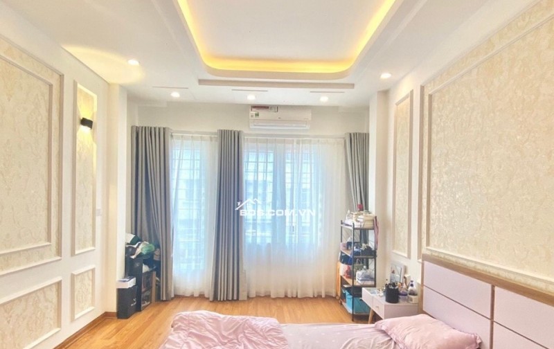 Hoa Hậu Thanh Xuân, Phố Khương Hạ 38m2 x 5T, Giá 4.8 Tỷ, Ô Tô Đỗ Sát Nhà.