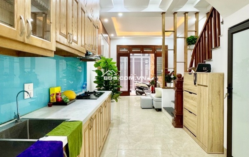 Bán Nhà Lê Trọng Tấn Thanh Xuân 40M2 5 Tầng 3 Phòng Ngủ 5,5 Tỷ, Ô ô Đỗ Cửa