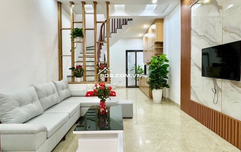 Bán Nhà Lê Trọng Tấn Thanh Xuân 40M2 5 Tầng 3 Phòng Ngủ 5,5 Tỷ, Ô ô Đỗ Cửa