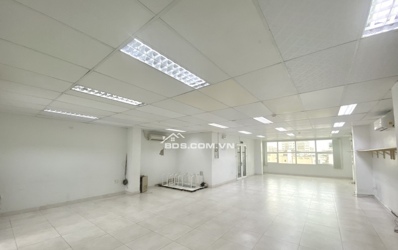 Chính chủ cho thuê nguyên tòa Savista Realty 88A Trần Huy Liệu, P. 15, Phú Nhuận. Giá 210tr/tháng