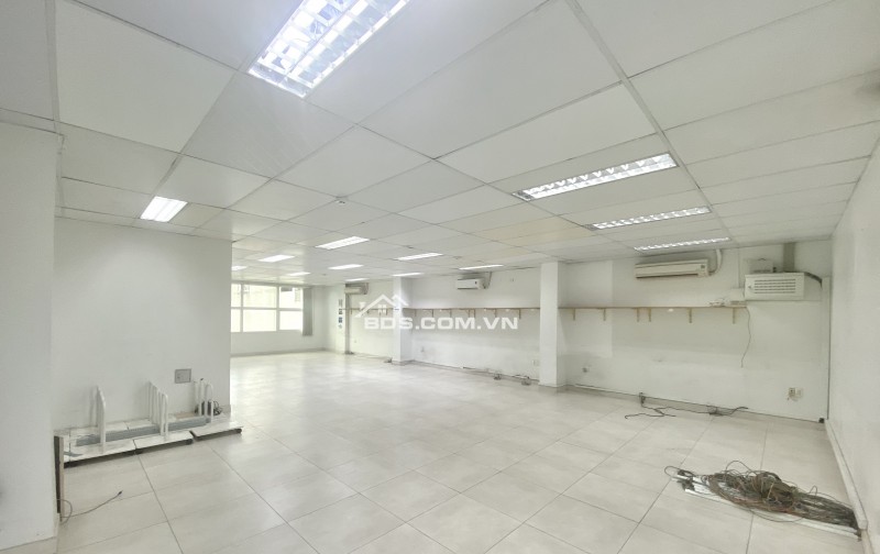 Chính chủ cho thuê nguyên tòa Savista Realty 88A Trần Huy Liệu, P. 15, Phú Nhuận. Giá 210tr/tháng