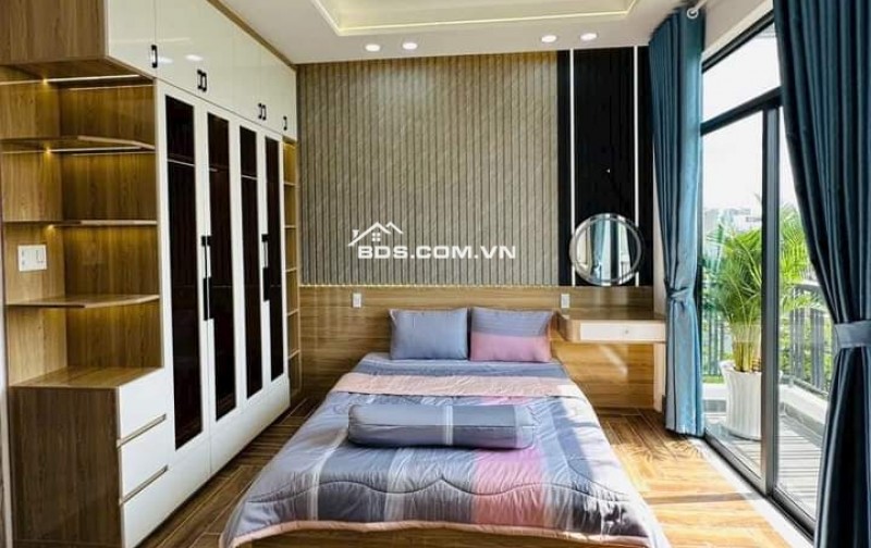 Bán nhà hẻm VIP 391 Sư Vạn Hạnh. 4.2x17m. 5 lầu + sân thượng - 15,9 tỷ