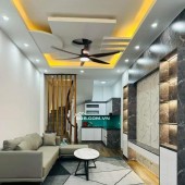 Bán Nhà Minh khai , Hai Bà Trưng 30m, 5 tầng, mt 3.5m, giá 5.2 tỷ.