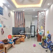Bán nhà Ngô Quyền 35m2 5 tầng, Cạnh Học Viện Chính Trị, ô tô, 5.95 tỷ
