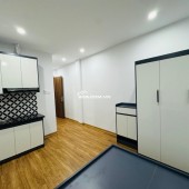 TOÀ CĂN HỘ DỊCH VỤ MỄ TRÌ 6 TẦNG - 9 PHÒNG KHÉP KÍN CHO THUÊ RA 40 TRIỆU - SÂN PHƠI HIẾM,