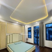 Chính chủ bán nhà Hoàng Mai , 40m2x4 Tầng Dân Xây 5m Oto đỗ giá 5,4 tỷ