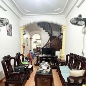 BÁN BÁN NHÀ 42M2 (4T) – NGUYỄN VĂN HUYÊN, CẦU GIẤY – GIÁ 9.8 TỶ