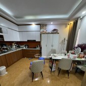 Bán căn nhà căn góc 5 tầng, 3 mặt thoáng phố Vũ Ngọc Phan, Láng Hạ, nhà đẹp ở ngay