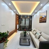 NHÀ 6 TẦNG PHỐ HÀM NGHI – 50m2 GIÁ 7.6 TỶ – Ô TÔ VÀO GẦN CỬA