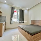 Phòng full nội thất cửa sổ thoáng ngay cầu sài gòn