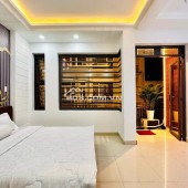 Bán nhà mặt tiền Bùi Văn Ba 76m2, kinh doanh, xe hơi, giá 7.6 tỷ