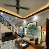 Nhà đẹp ở ngay!!! Chỉ nhỉnh 5 tỷ đã có ngay nhà phố Nguyễn Trãi