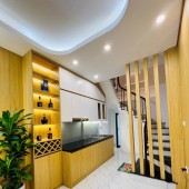 NHÀ ĐẸP  Quan Nhân  5 TẦNG; NGÕ THÔNG 3 GÁC; GẦN HỒ; GIÁ NHỈNH 4 TỶ