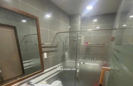 Nhà full nội thất  Đại Phúc Green Villas , thang máy, giá 12 Tỷ. Liên hệ 0909668928