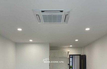 Bán nhà đường Phạm Hùng, đầy đủ nội thất, có hầm , có thang máy, giá 16 tỷ
