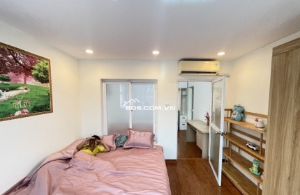 Trường Chinh - Nhà Lô Góc, 50m², 5 Tầng, 7.6 Tỷ - Gần Phố