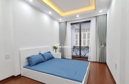 Giảm Sâu 500 Triệu, Nhà Thịnh Quang, Đống Đa 44m2, Chỉ 5.8 Tỷ, Chủ Tặng Lại Nội Thất.