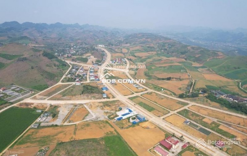 Bán đất Vân Hồ, Mộc Châu view hồ, lưng tựa đồi chè 944m chỉ 4 tỷ