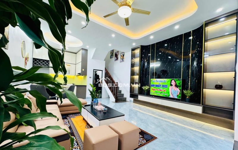 VIP! Nhà Tây Sơn, Đống Đa, 169m², mặt tiền KHỦNG, giá 42 tỷ