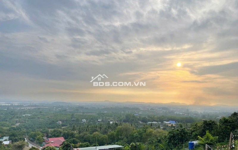 Với hơn 1 tỷ sở hữu ngay 1500m2 đất ngay MT đường lớn view hồ Trị An, NH đảm bảo cho vay 50%