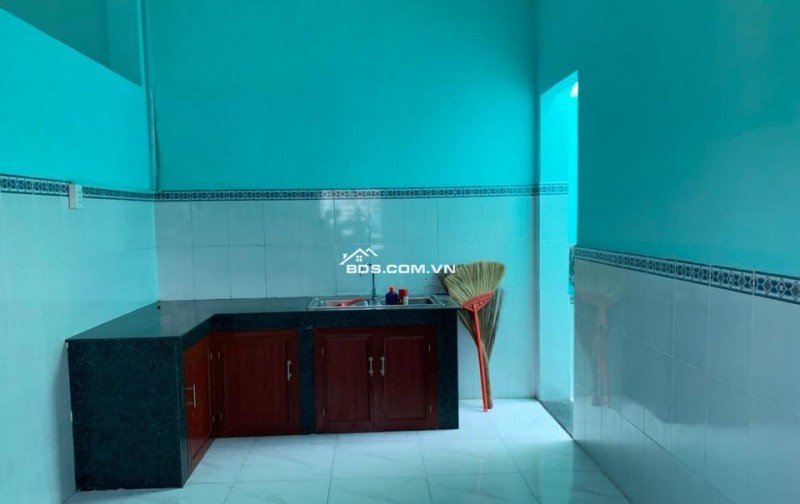 Bán gấp căn nhà cấp 4 - 84m2 Mỹ Hạnh Nam ngay KCN Xuyên Á – Hoàng Gia 950tr LH 0774946669