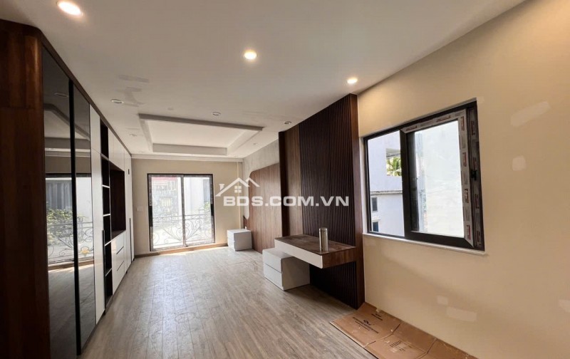 NHÀ ĐẸP BỒ ĐỀ  6 TẦNG THANG MÁY 50M2, GARA Ô TÔ, GẦN CẦU CHƯƠNG DƯƠNG, NGÕ THÔNG RỘNG