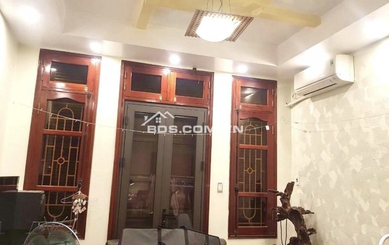 BÁN NHÀ 8.2 TỶ CẦU GIẤY – 45m2 PHỐ HOÀNG NGÂN – 5 TẦNG