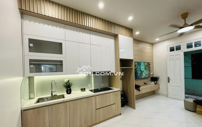 Bán nhà Ngọc Lâm,Long Biên nhà đẹp ở luôn 30m2 x mt 3.5m 50m ra ô tô giá 4.7 tỷ