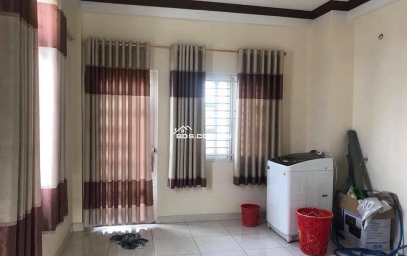 Nhà 3 Tầng Mặt Tiền Trung Chánh, Hóc Môn - 70M2 - Giá Rẻ.