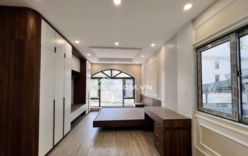 NHÀ ĐẸP BỒ ĐỀ  6 TẦNG THANG MÁY 50M2, GARA Ô TÔ, GẦN CẦU CHƯƠNG DƯƠNG, NGÕ THÔNG RỘNG