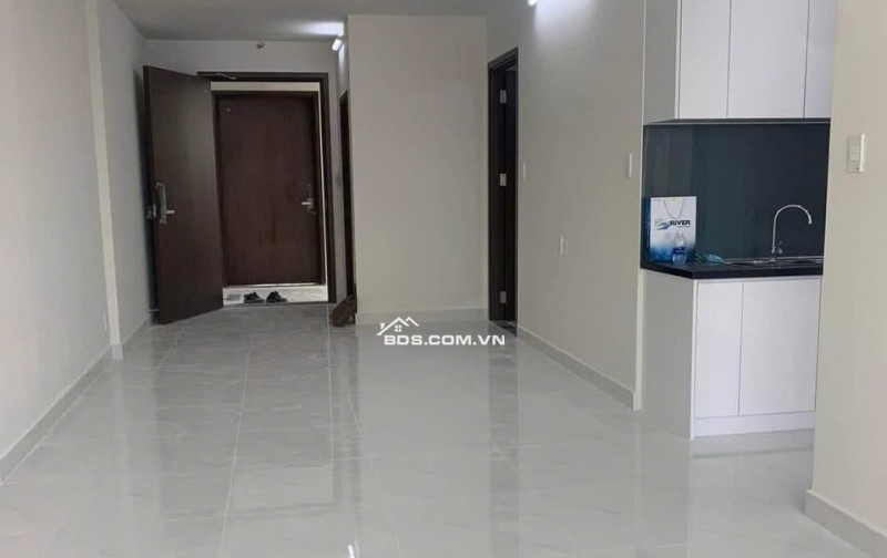 Bán căn hộ 2pn,2wc, 71m2, 2 ty5 , mặt tiền phạm thế hiển q.8