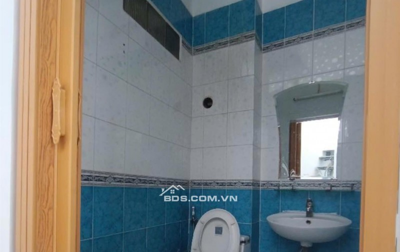 NHÀ QUẬN 10 VỊ TRÍ SIÊU ĐẸP - NHÀ MỚI TINH - GẦN LÊ HỒNG PHONG - 4 TẦNG - 30M2 , Ở hoặc CHO THUÊ DÒNG TIỀN 10TR - CHỈ 3.8 TỶ