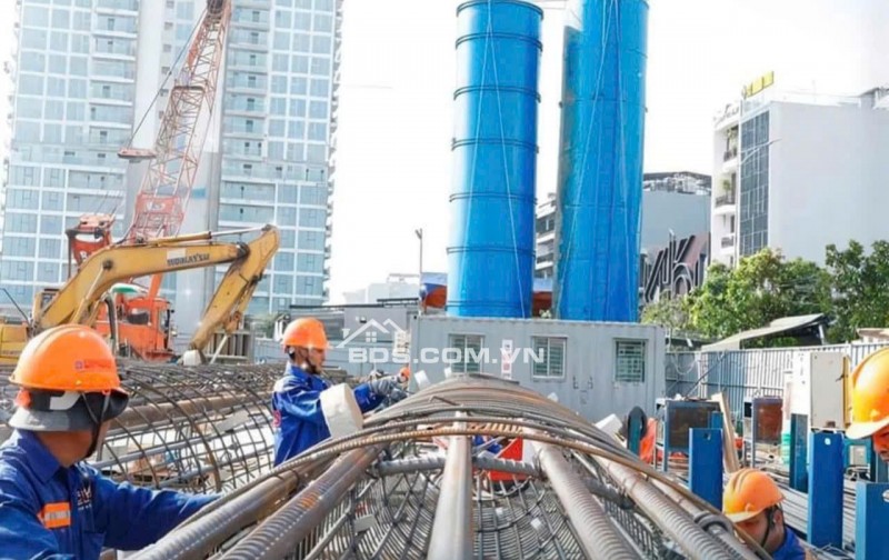 CHỐNG BÃO CẤP 18; CHỊU ĐỘNG ĐẤT 7 ĐỘ RICHTER - CHỈ CÓ THỂ LÀ DANANG LANDMARK TOWER