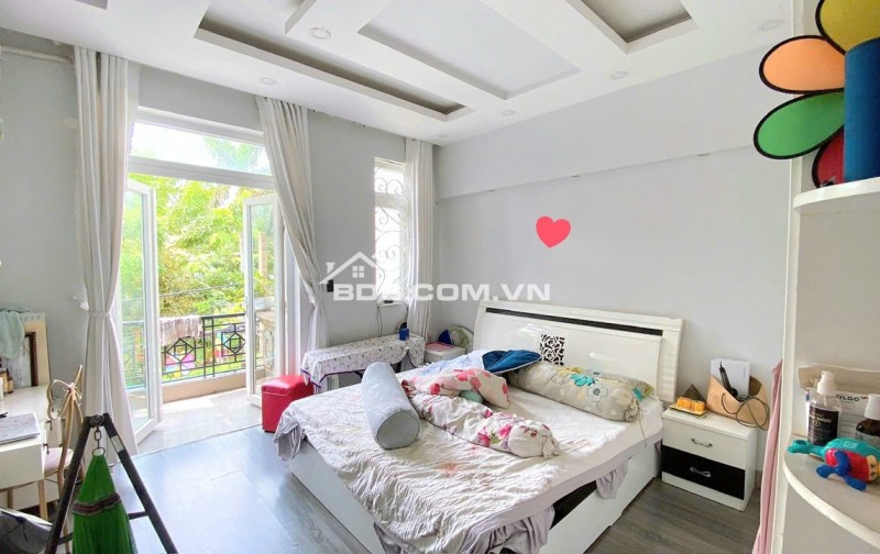 Nhà phố Bình Thạnh 73m² ngang 4m, 4 phòng ngủ đường 6m chào GIÁ TỐT