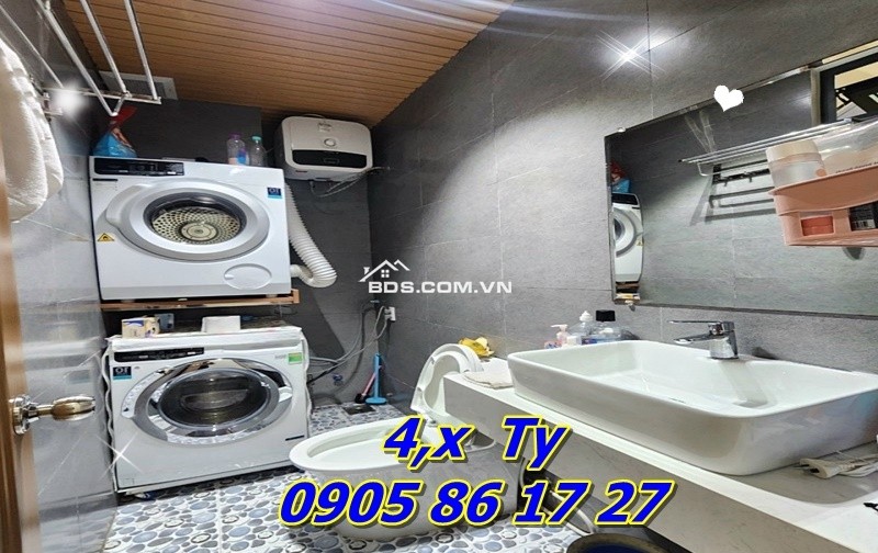 CHỦ CẦN RA ĐI GẤP NHÀ 3 TẦNG TRUNG TÂM ĐÀ NẴNG - GẦN SÂN BAY, 
DT 55M² - RÁ 4,x TỶ