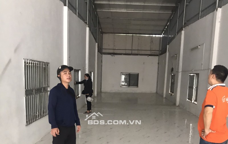 Cho thuê nhà kho 152m2 tại trục chính Đông Dư - Gia Lâm