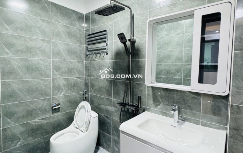 NHÀ 5 TẦNG YÊN HÒA, 45M2, MT 5M, NGÕ NÔNG, NỘI THẤT ĐẸP, Ở NGAY. 8,5 TỶ