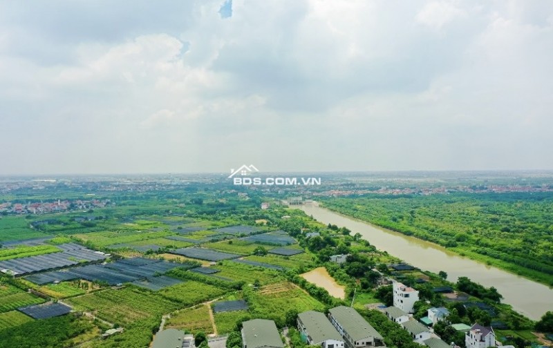 Ngọt ngào tầm view vô hạn hướng hoa hậu, ban công xinh, âu yếm từng khoảng khắc sống