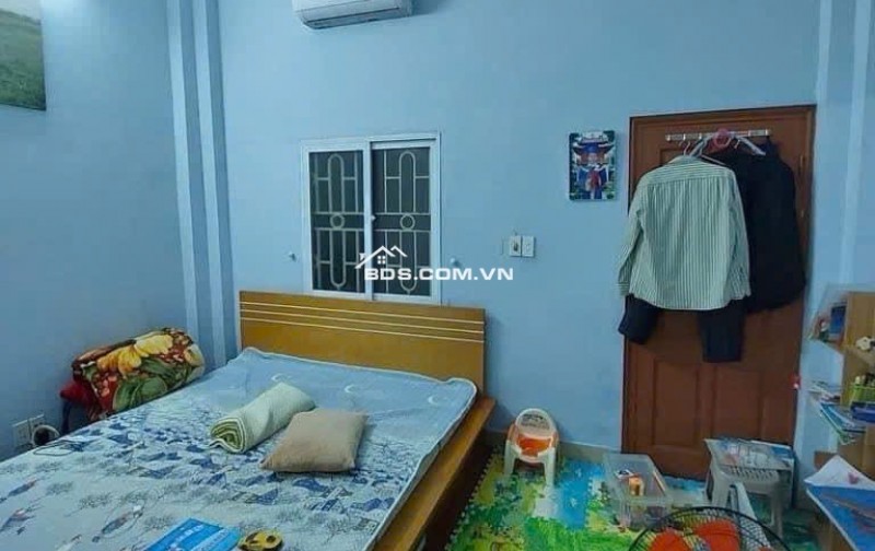 Bán nhà Kim Mã Ba Đình, 28m2 thực tế 33m2, 4.3 tỷ có thương lượng