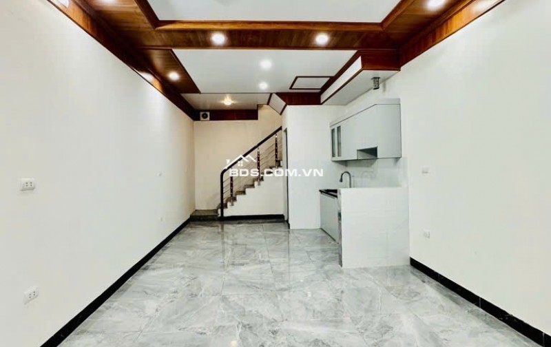 Bán nhà Âu Cơ Tây Hồ, 31m2, ngõ ô tô, nhỉnh 2 tỷ