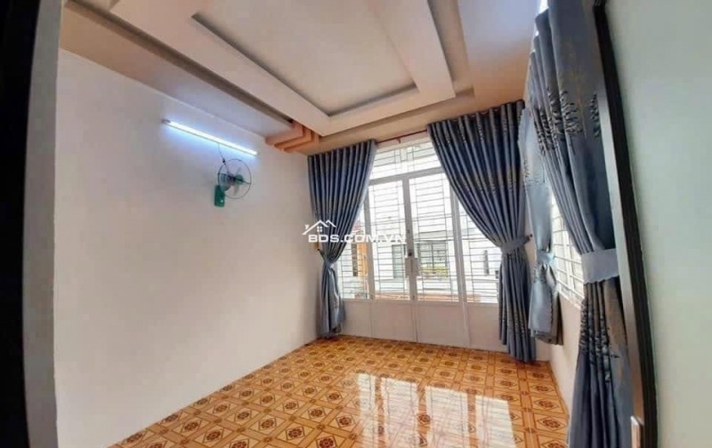 Bán gấp căn nhà 90m2 , 1 lầu , Đ.Thới Tam Thôn 16, Giá 770 triệu , còn Tl