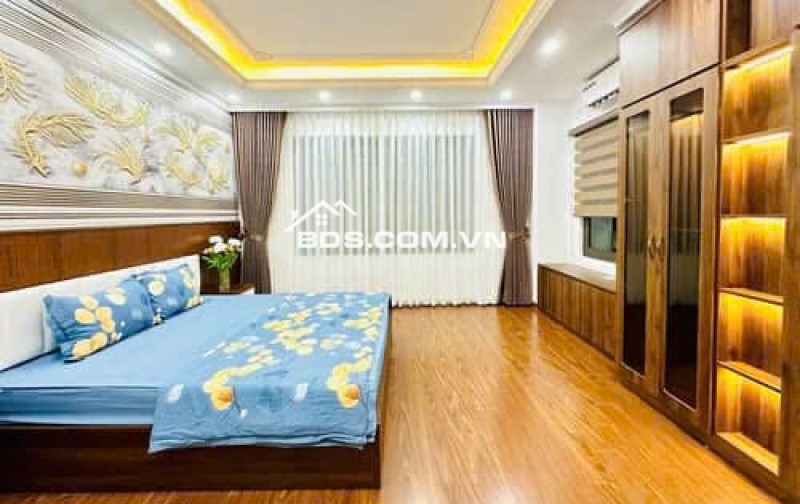 Bán nhà Hào Nam, phân khúc 9 tỷ, nhà dân xây cực hiếm, 66m2, 3 tầng, 3 ngủ, lô góc MT 4m