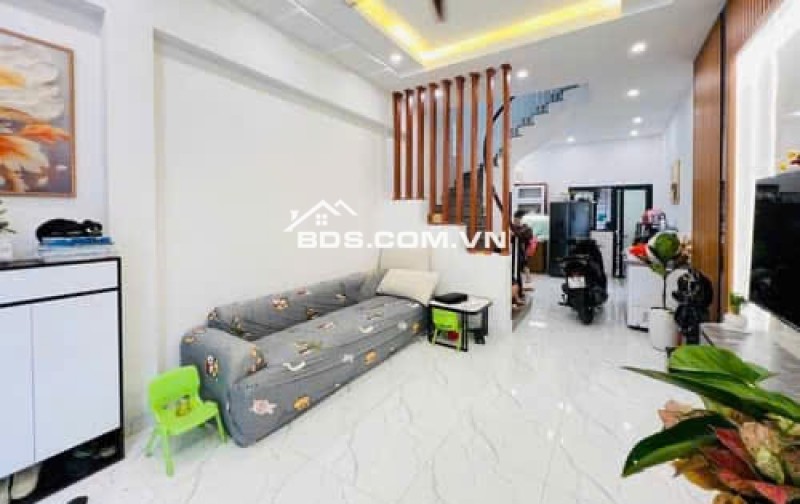 DUY NHẤT 1 CĂN-KIM GIANG-HOÀNG MAI-DT:60M2-6T TẦNG-GIÁ:14,xTỶ-THANG MÁY-KINH DOANH SẦM UẤT-TIỆN ÍCH NGẬP TRÀN