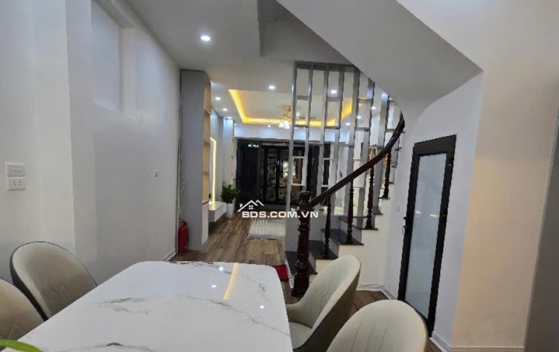 Bán nhà phố Nguyễn Văn Trỗi - Phương liệt , DT :50m2 , Giá Nhỉnh 7 tỷ , gần oto