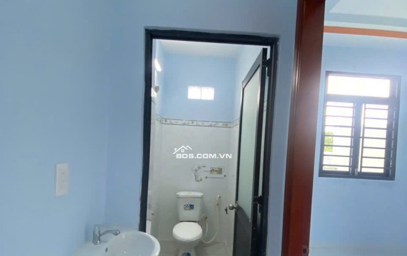 BÁN NHÀ 2 PHÒNG NGỦ 2 TOILET NGAY MỸ HẠNH NAM GẦN KHU CÔNG NGHIỆP