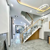 RA NƯỚC NGOÀI ĐỊNH CƯ CẦN BÁN GẤP NHÀ 1TRỆT 1Lầu ChỈ Cần Trả Trước 659tr  CỌC 100tr dọn vào ở ngay