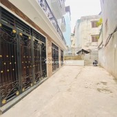 CCMN TRUNG KÍNH- CẦU GIẤY 48m2 -5T -9 PHÒNG CHO THUÊ-DOANH THU 50TR/THÁNG-GIÁ CHÀO 10.4 TỶ