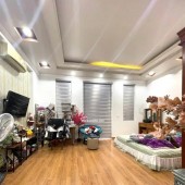 Bán nhà mặt Đường Đông Khê , mặt tiền gần 6m nở hậu siêu đẹp , vị trí đắc địa để kinh doanh