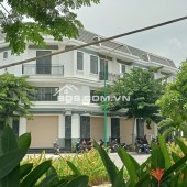 Nhà Phố 1 trệt 1 lững 1 lầu, Gần trung tâm Tp. Mới Bình Dương, Giá 2,4/Tỷ/ căn, 
Giá Không phát sinh, Đất thổ full thổ cư,
Trả trước 670 triệu, Hỗ