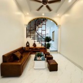 SIÊU HOT TẠI NGUYỄN KHANG _ SIÊU ĐẸP VÀ HIẾM - NGÕ Ô TÔ - SỔ VUÔNG - GIÁ 10.5 TỶ